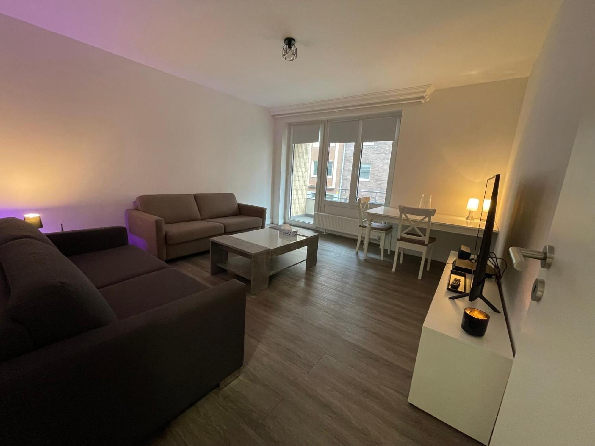 Cozy Apartment City Nightlife Dusseldorf Exterior photo